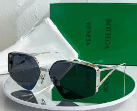 Picture of Bottega Veneta Sunglasses _SKUfw44097026fw